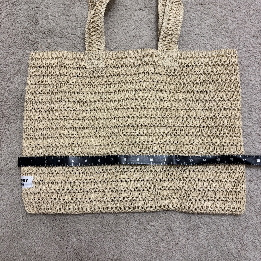 Burberry Goddess Straw Tote - Picture 3 of 5